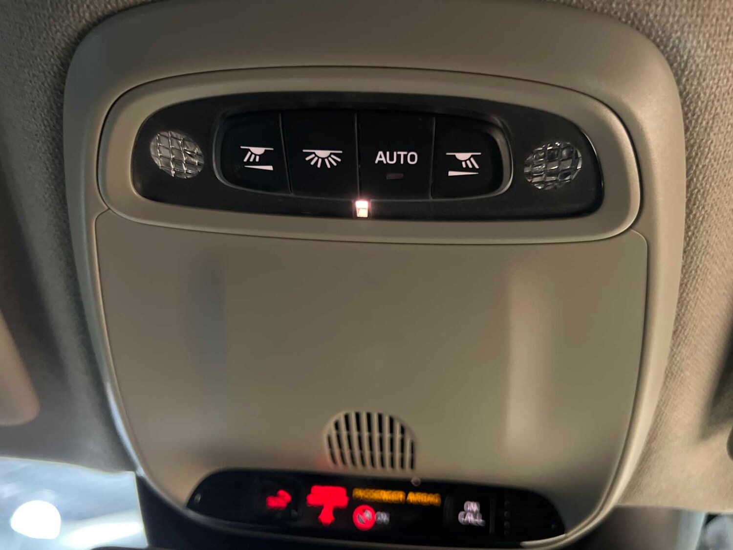 Used Volvo XC40 for sale - 77858286: Photo 33