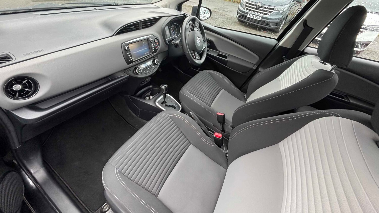 Used Toyota Yaris for sale - 77860448: Photo 15