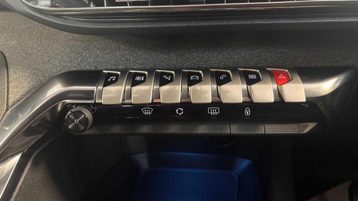 Used Peugeot 3008 2023 for sale - 77858915: Photo 17