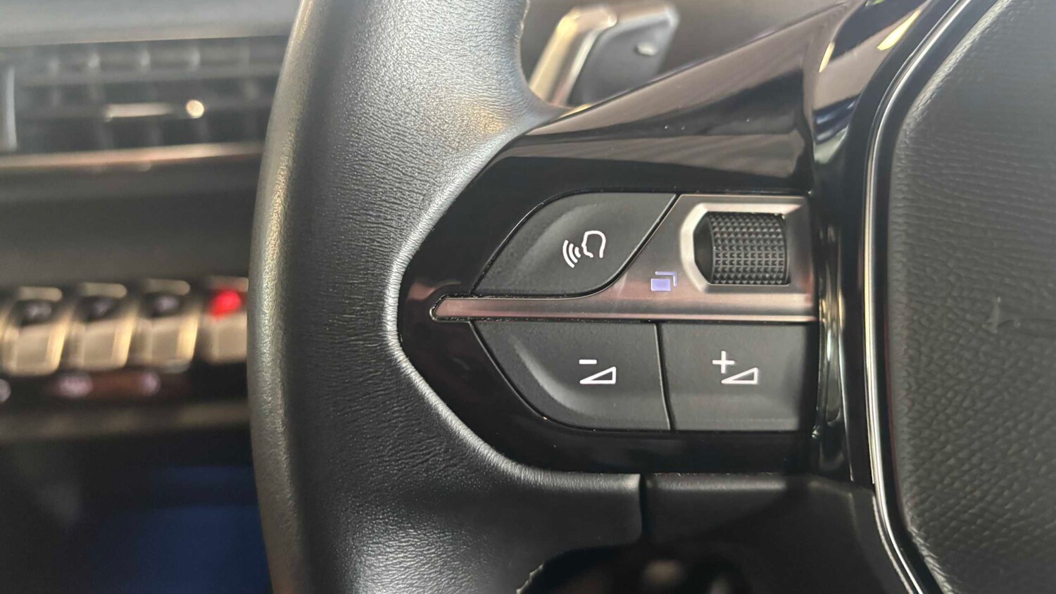 Used Peugeot 3008 2023 for sale - 77858915: Photo 19