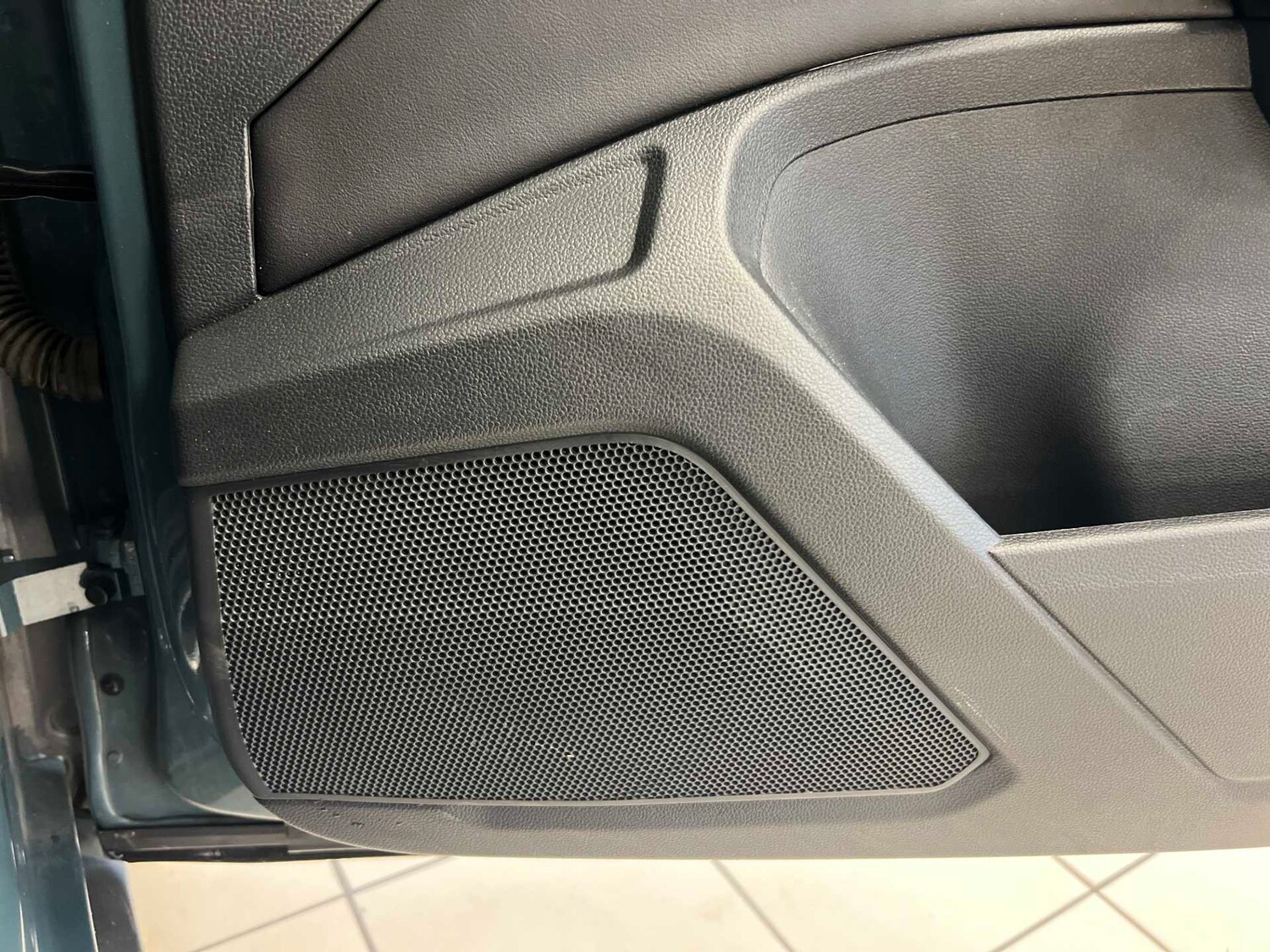 Used Volkswagen T-Roc for sale - 77861388: Photo 34