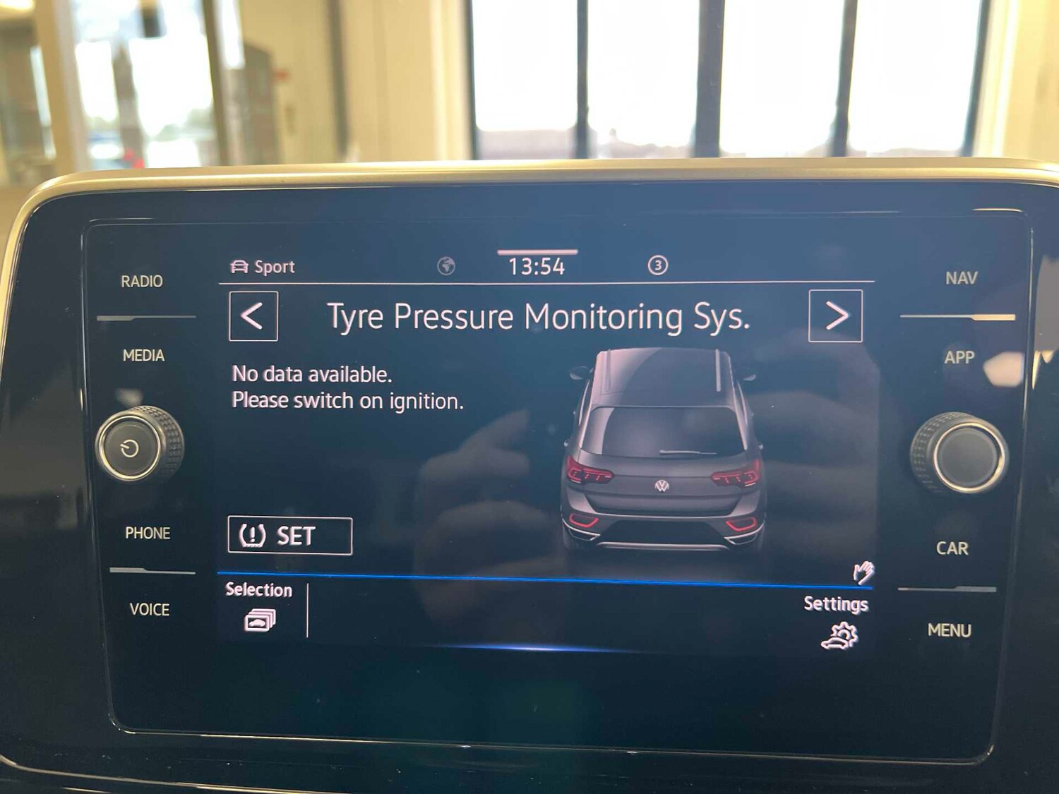 Used Volkswagen T-Roc for sale - 77861388: Photo 35