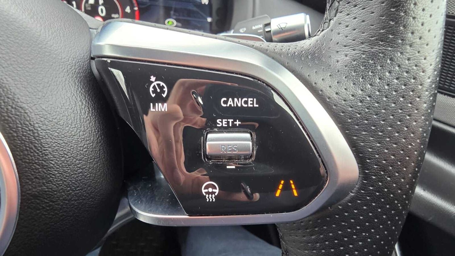 Used Jaguar XE for sale - 77857445: Photo 23