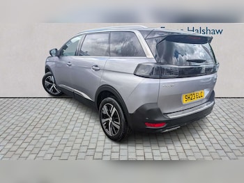 Used Peugeot 5008 2023 for sale - 79511695: Photo