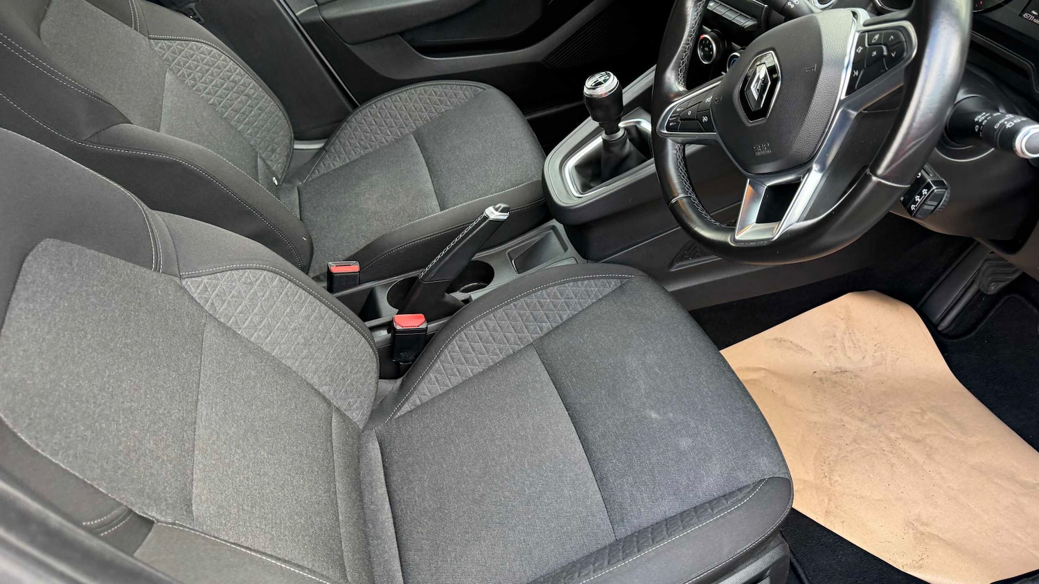 Used Renault Clio 2020 for sale - 77859659: Photo 11