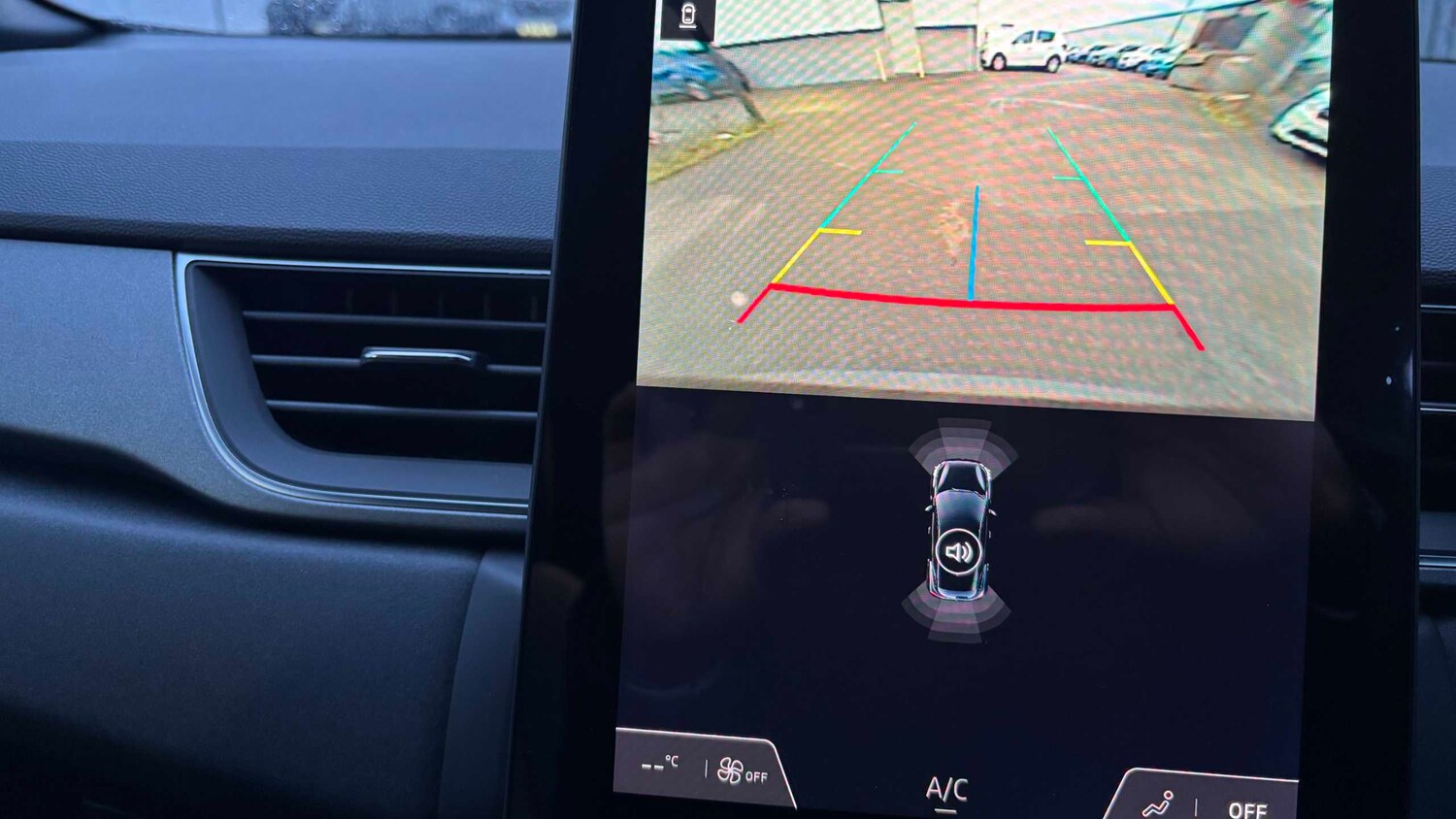 Used Renault Captur for sale - 77857147: Photo 17