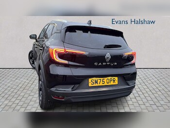 Used Renault Captur 2025 for sale - 77857147: Photo