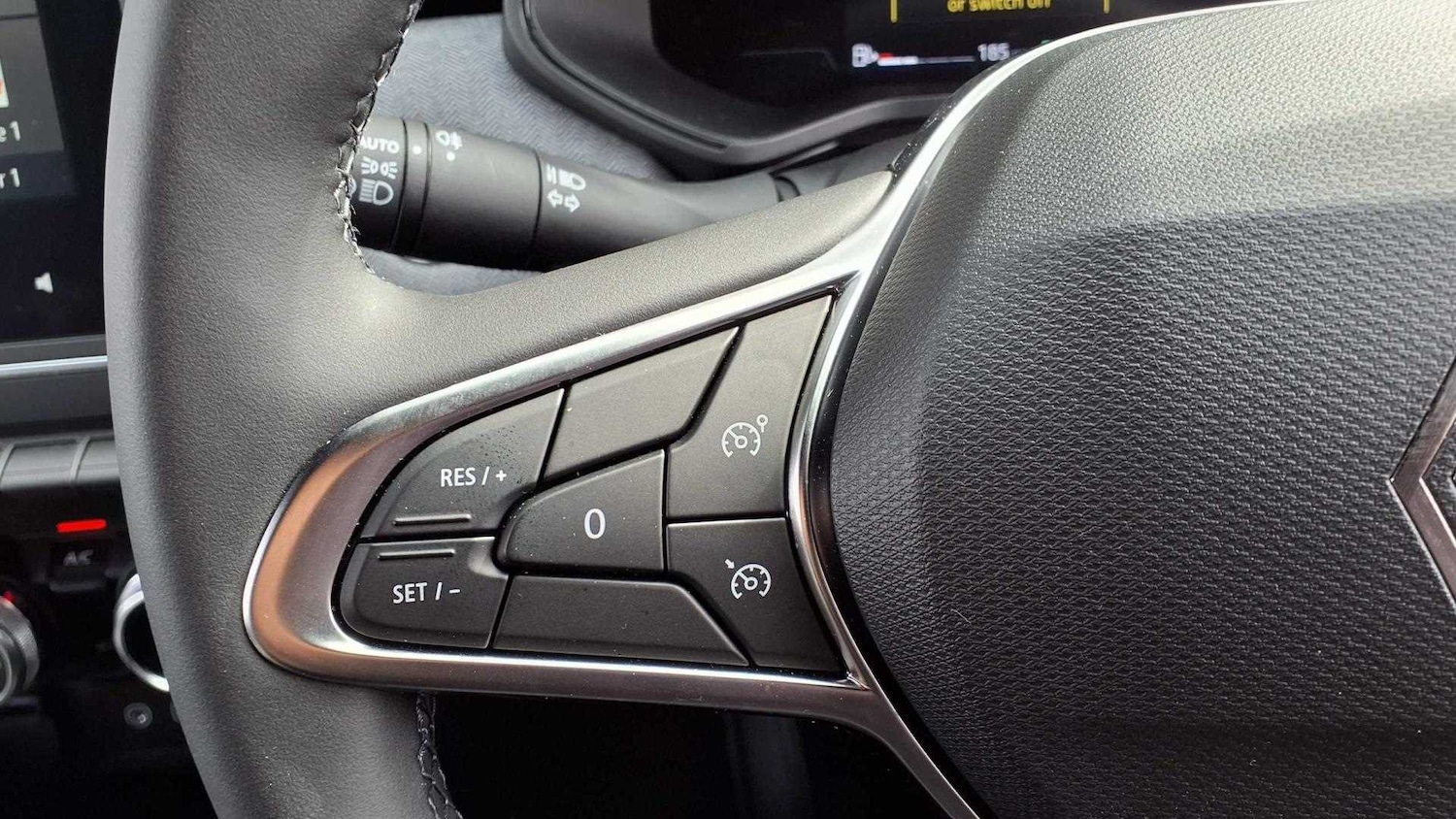 Used Renault Clio 2025 for sale - 77857079: Photo 22