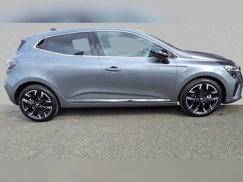 Used Renault Clio 2025 for sale - 77857079: Photo