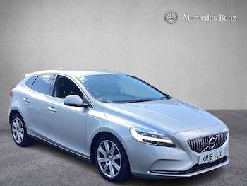 Used Volvo V40 2018 for sale - 79568160: Photo