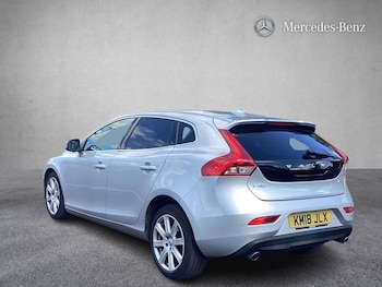 Used Volvo V40 2018 for sale - 79568160: Photo