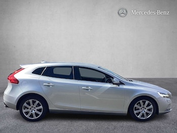 Used Volvo V40 2018 for sale - 79568160: Photo