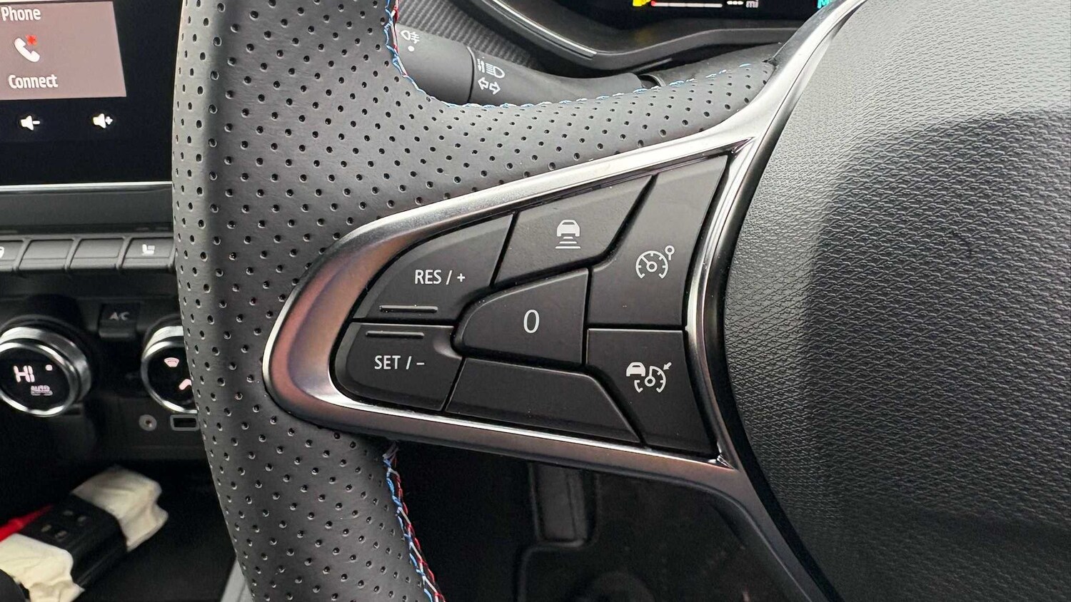 Used Renault Clio for sale - 77858665: Photo 17