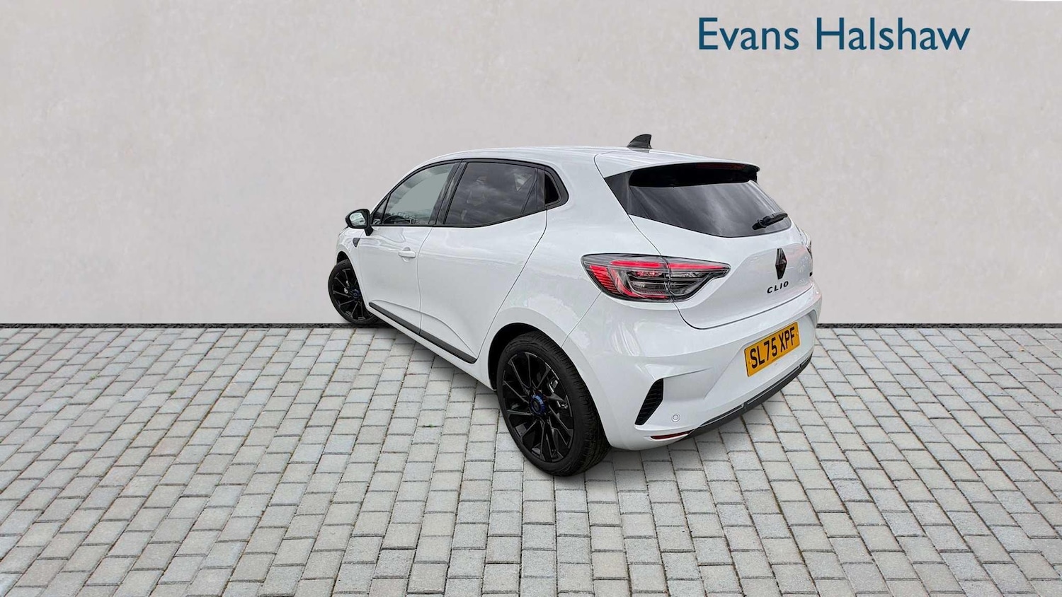 Used Renault Clio for sale - 77858665: Photo 2