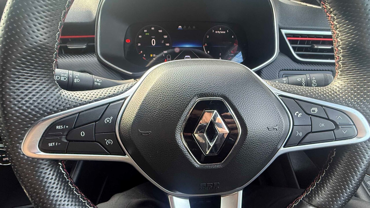 Used Renault Clio 2023 for sale - 78188015: Photo 18