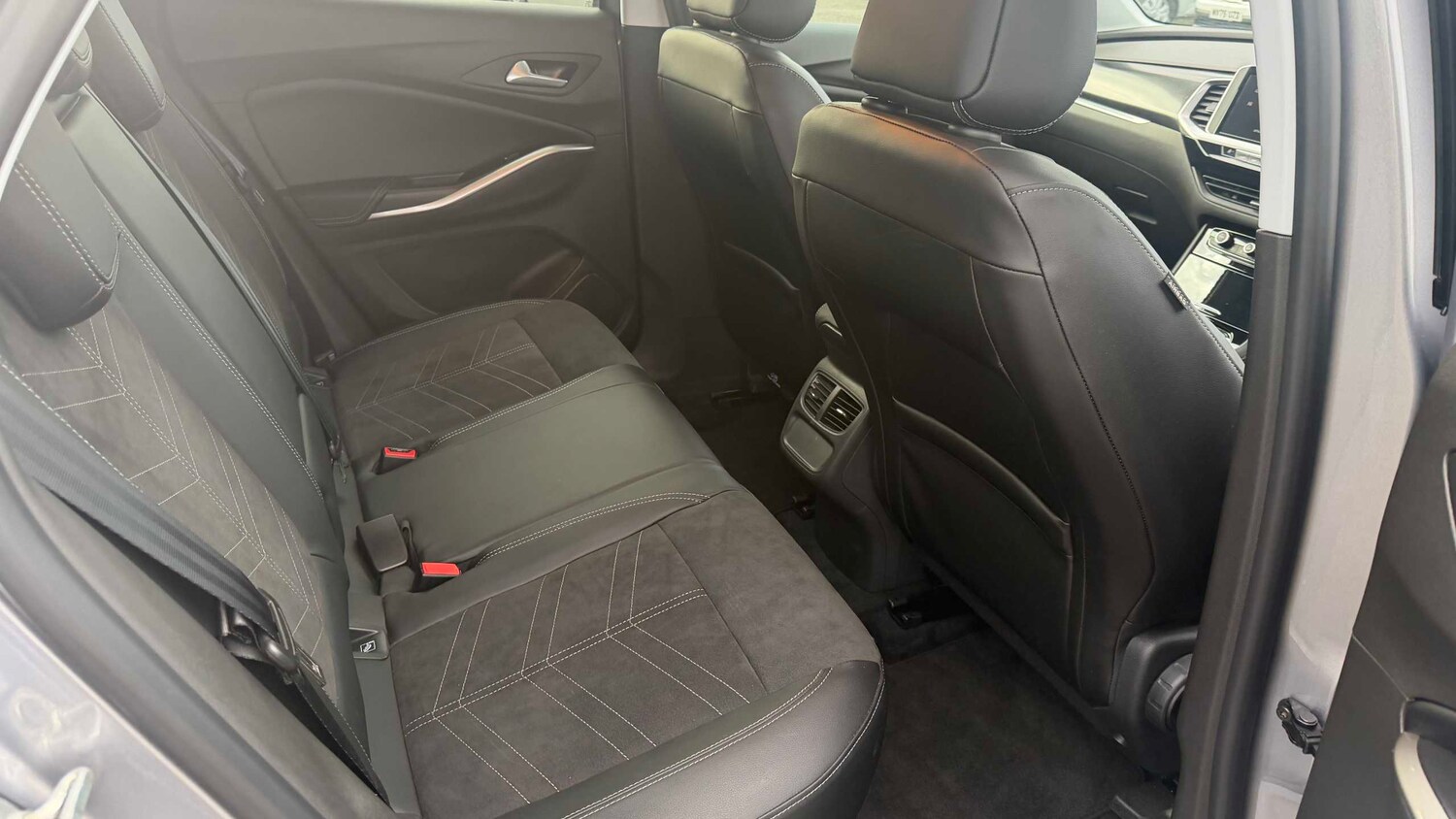 Used Vauxhall Grandland for sale - 77859555: Photo 9