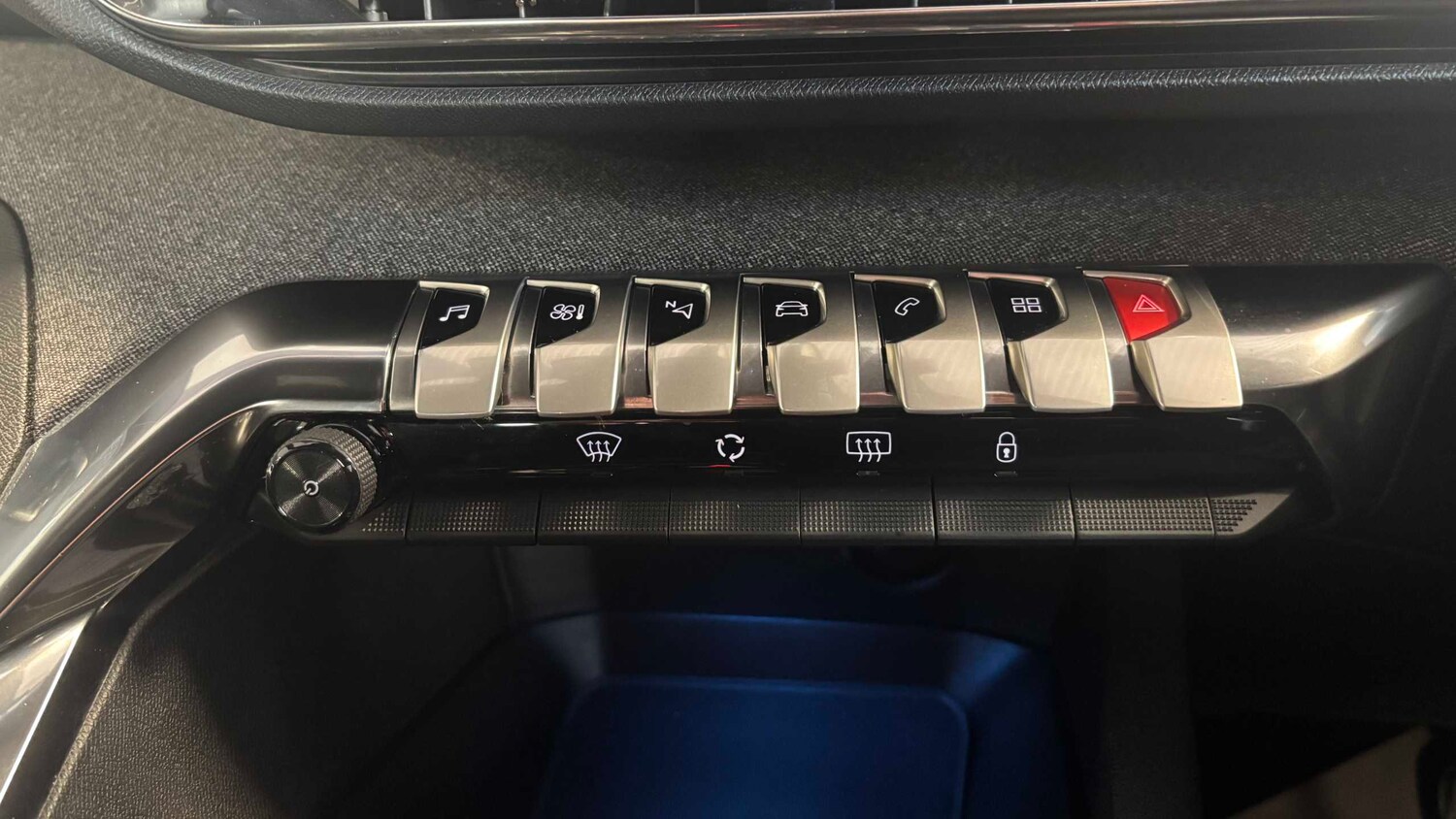 Used Peugeot 3008 2023 for sale - 77858285: Photo 17