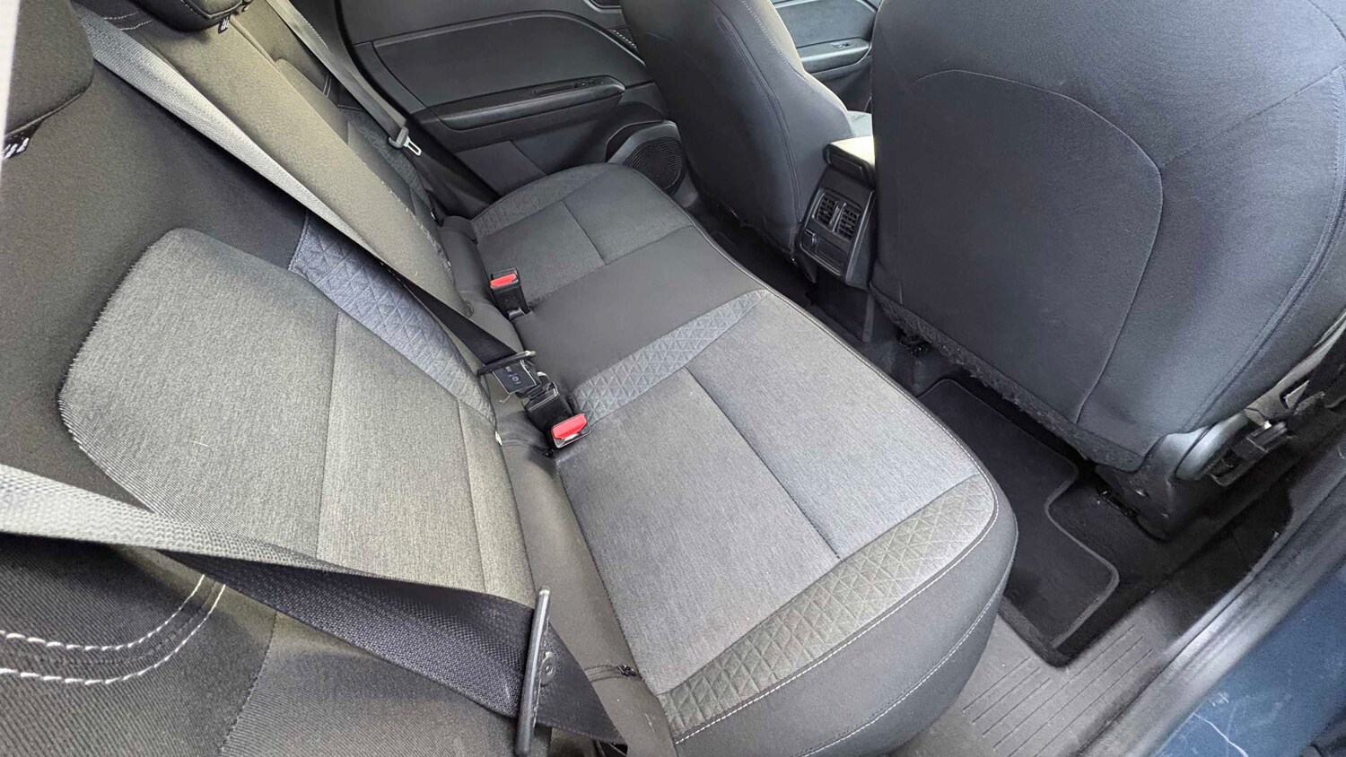 Used Renault Captur for sale - 77862610: Photo 10