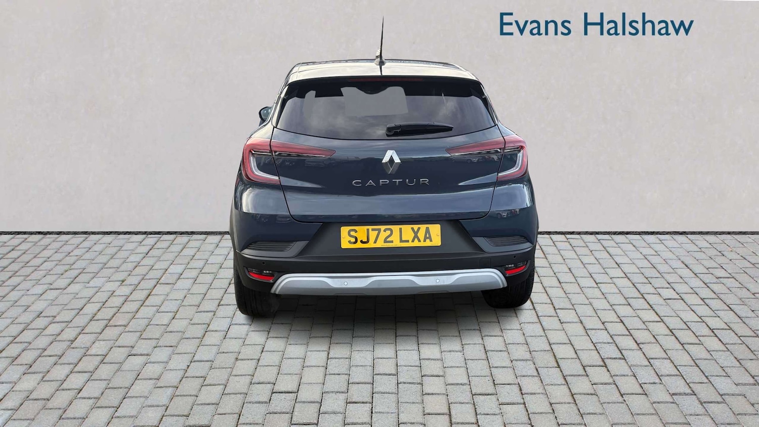 Used Renault Captur for sale - 77862610: Photo 3