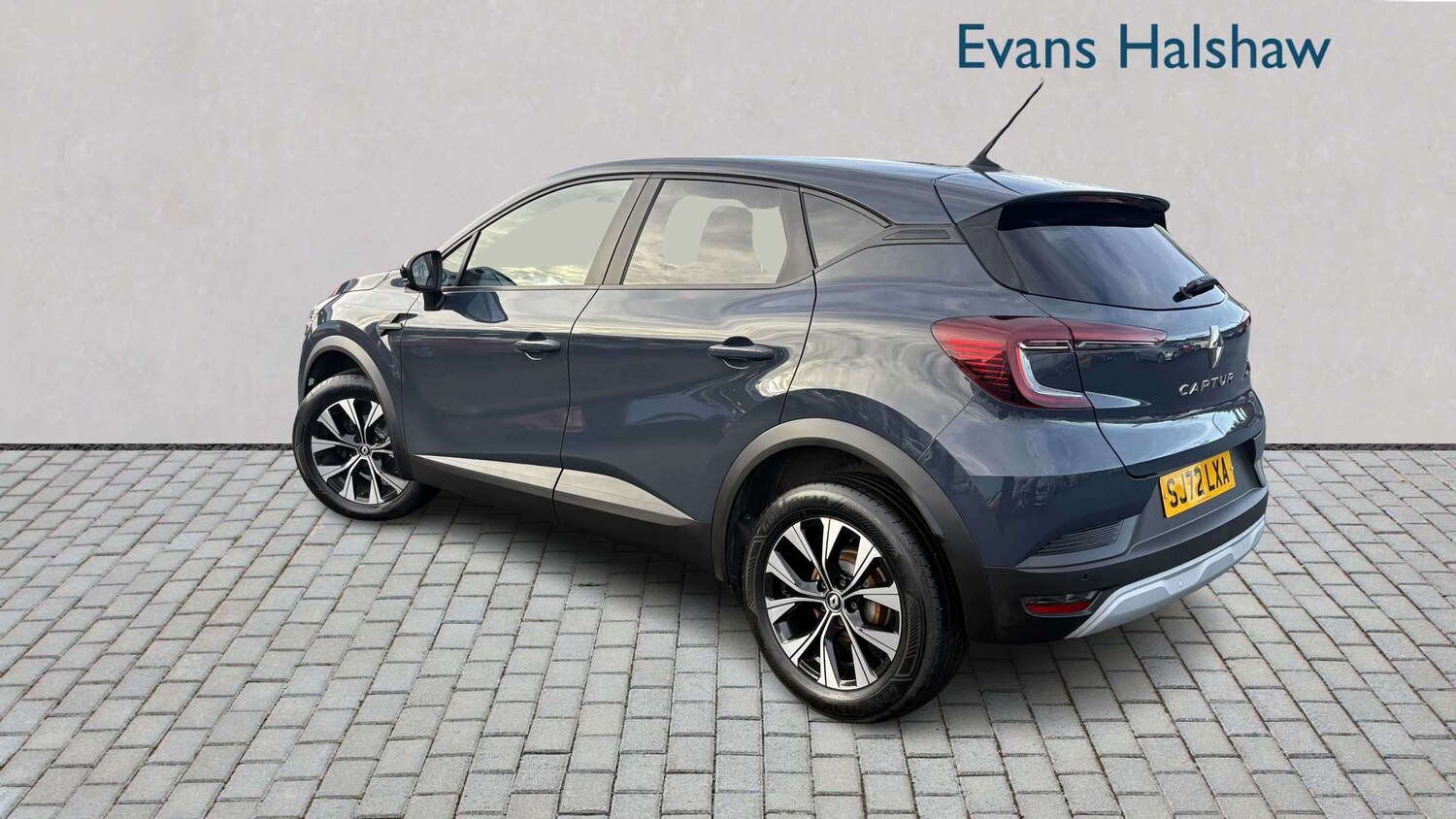 Used Renault Captur for sale - 77862610: Photo 6