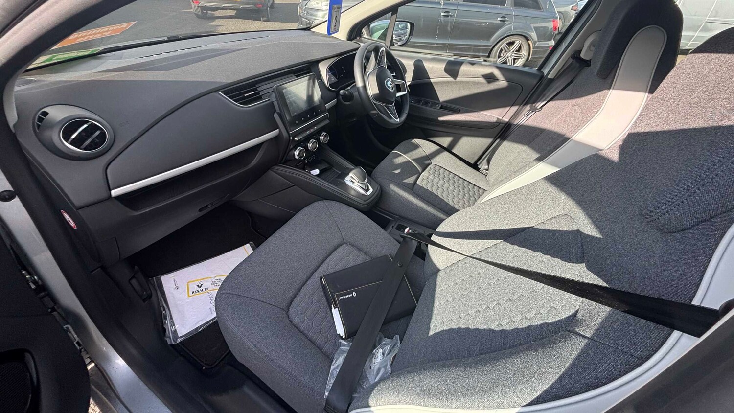 Used Renault Zoe for sale - 77861330: Photo 8