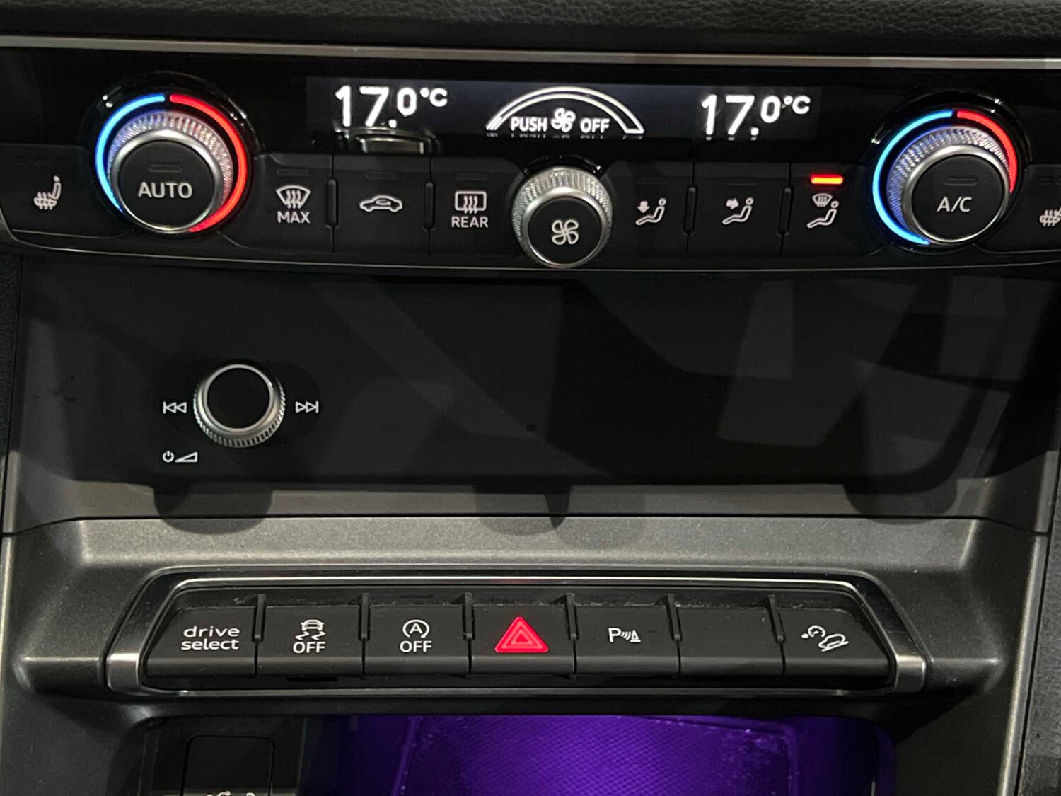 Used Audi Q3 2020 for sale - 77856436: Photo 24