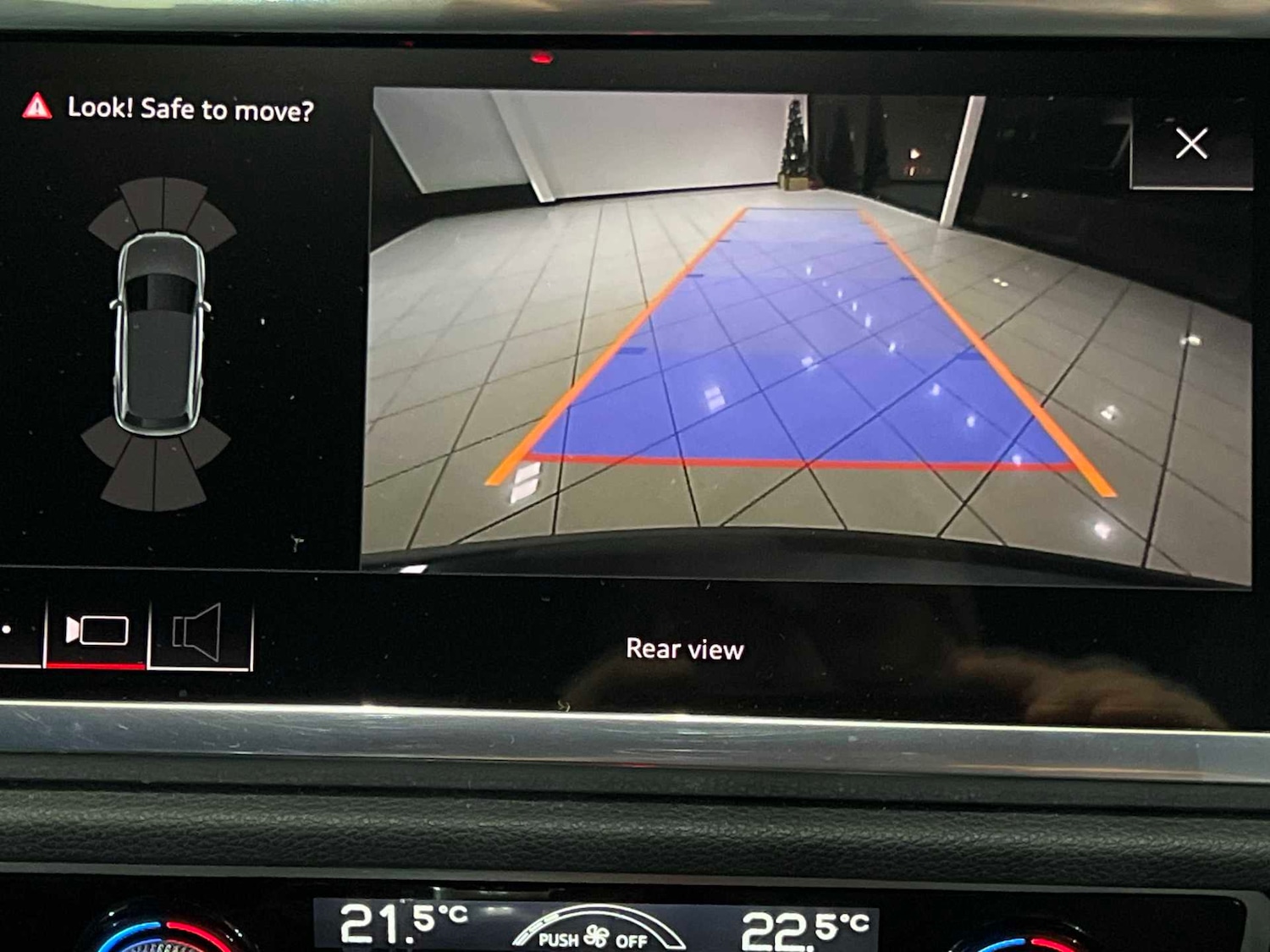 Used Audi Q3 2020 for sale - 77856436: Photo 4