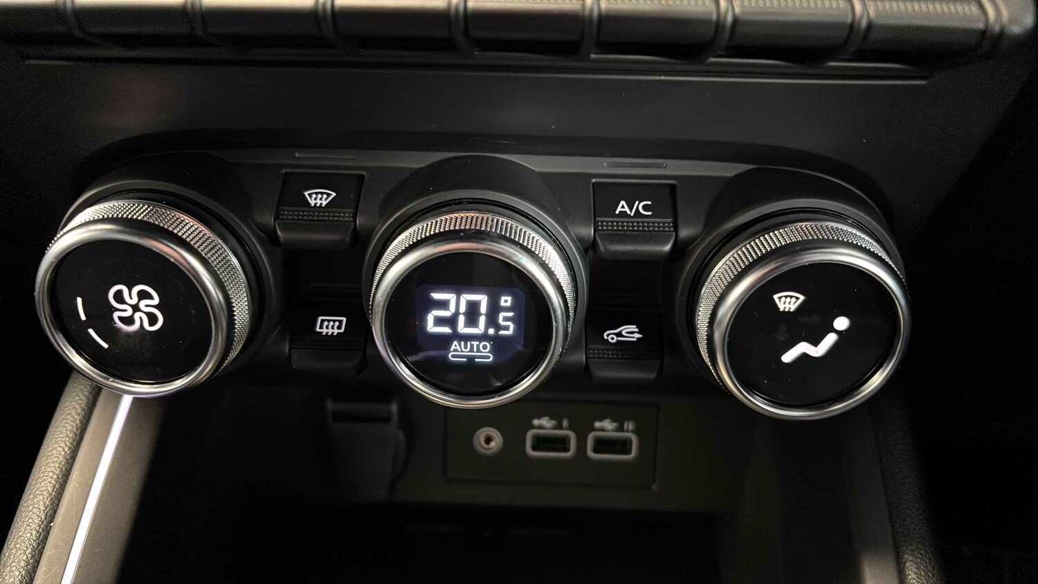 Used Renault Clio for sale - 77861578: Photo 12