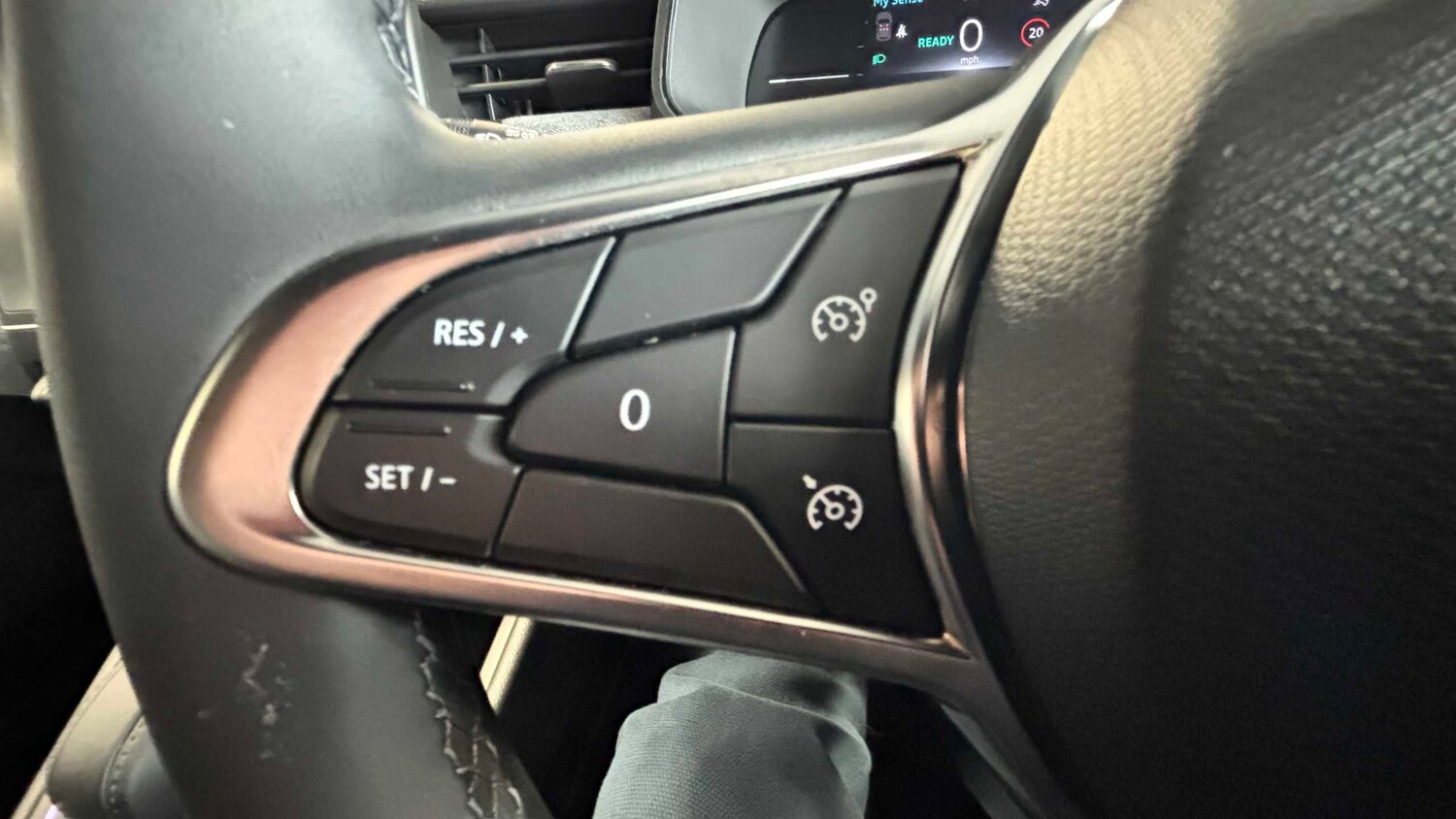 Used Renault Clio for sale - 77861578: Photo 26