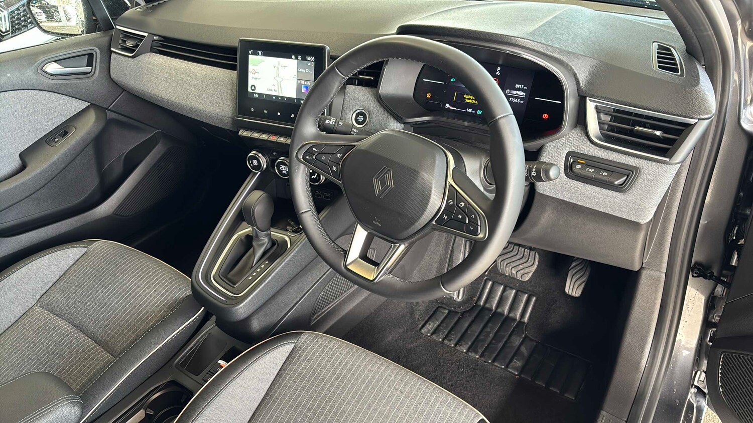 Used Renault Clio for sale - 77861578: Photo 9