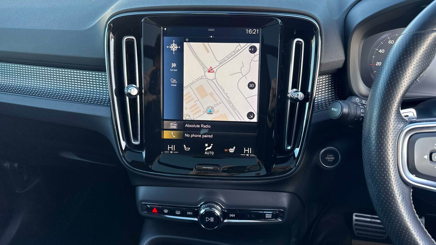 Used Volvo XC40 for sale - 77860819: Photo 11