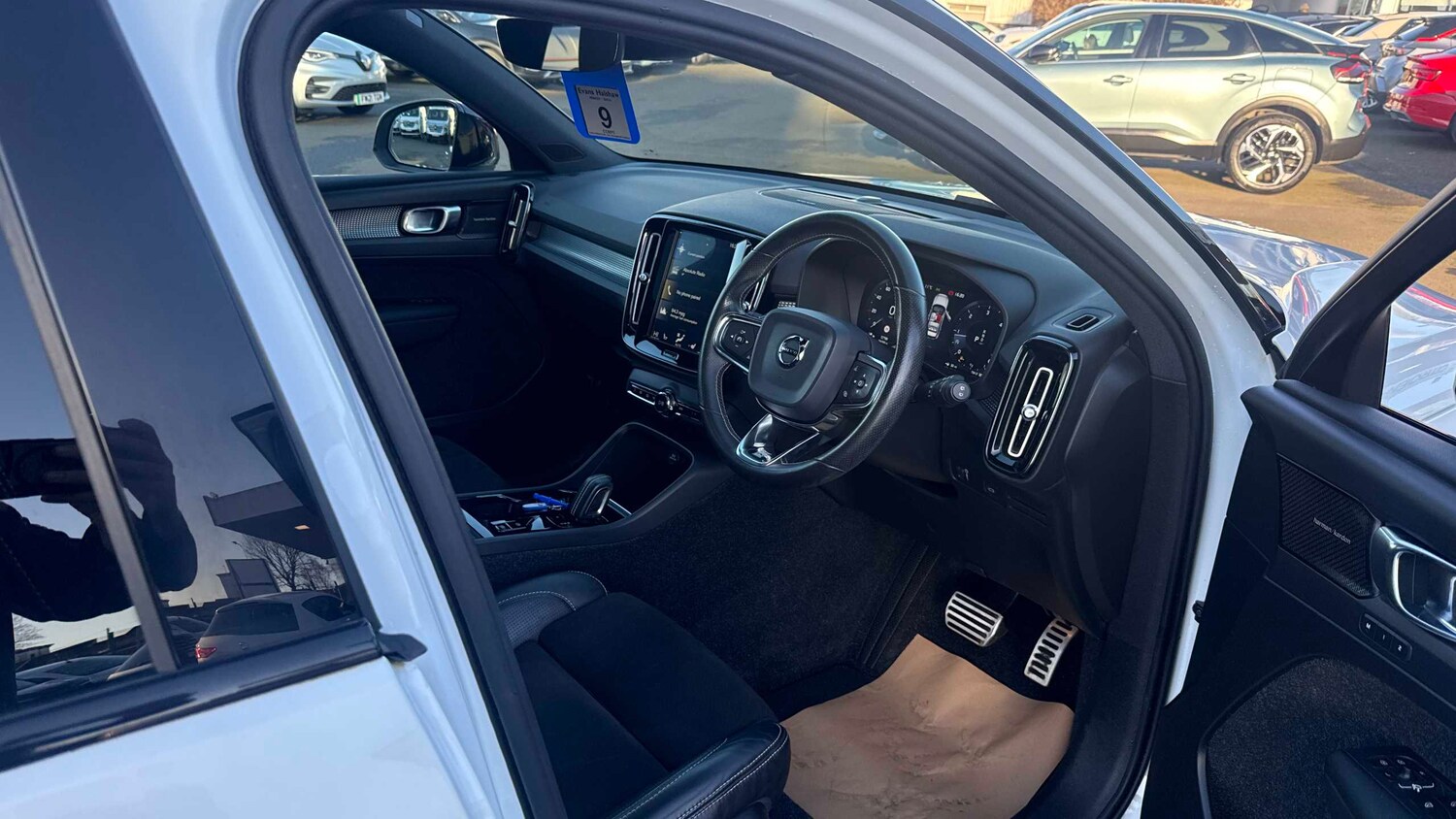 Used Volvo XC40 for sale - 77860819: Photo 8