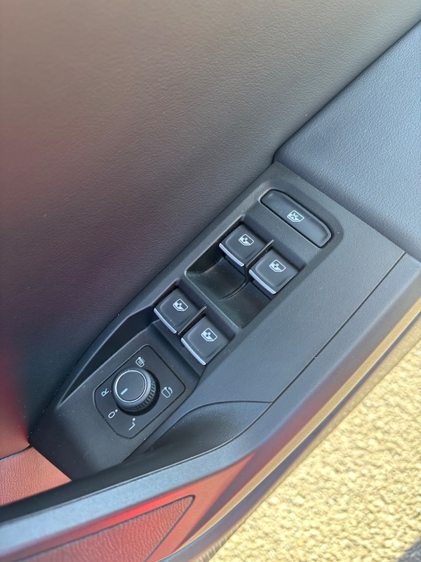 Used SEAT Leon 2023 for sale - 76038569: Photo 18