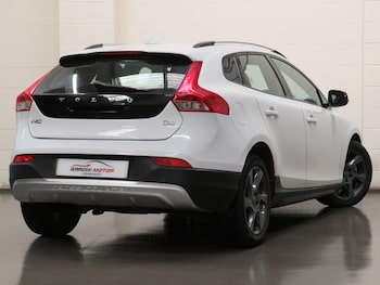 Used Volvo V40 Cross Country 2014 for sale - 75466510: Photo