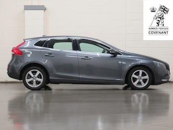 Used Volvo V40 2013 for sale - 75489974: Photo