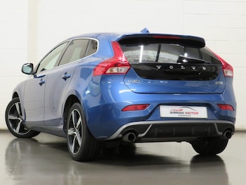 Used Volvo V40 2017 for sale - 75913152: Photo