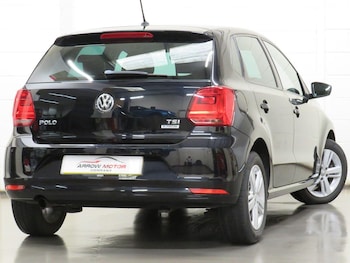Used Volkswagen Polo 2016 for sale - 75466518: Photo