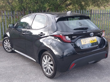Used Toyota Yaris 2022 for sale - 79427981: Photo