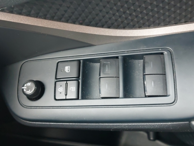 Used Toyota C-HR 2022 for sale - 77908044: Photo 13