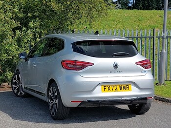 Used Renault Clio 2022 for sale - 76465121: Photo