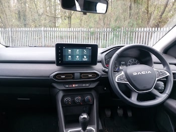 Used Dacia Sandero Stepway 2024 for sale - 76556172: Photo