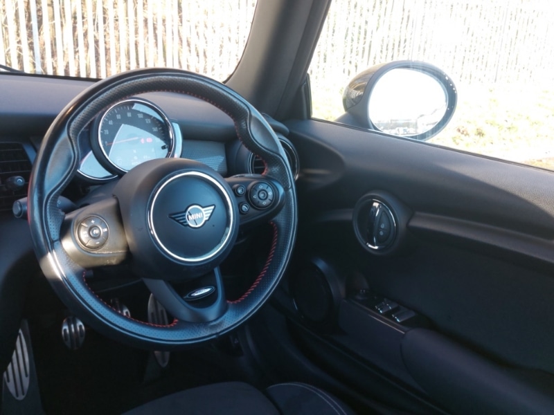 Used MINI Convertible 2019 for sale - 77105261: Photo 10