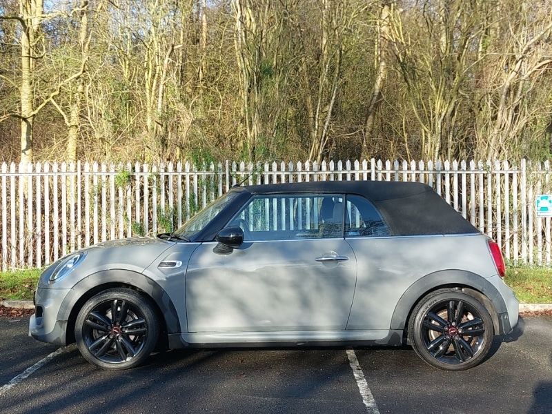 Used MINI Convertible 2019 for sale - 77105261: Photo 4