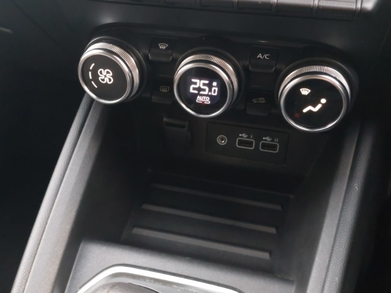 Used Renault Clio 2024 for sale - 77357779: Photo 13