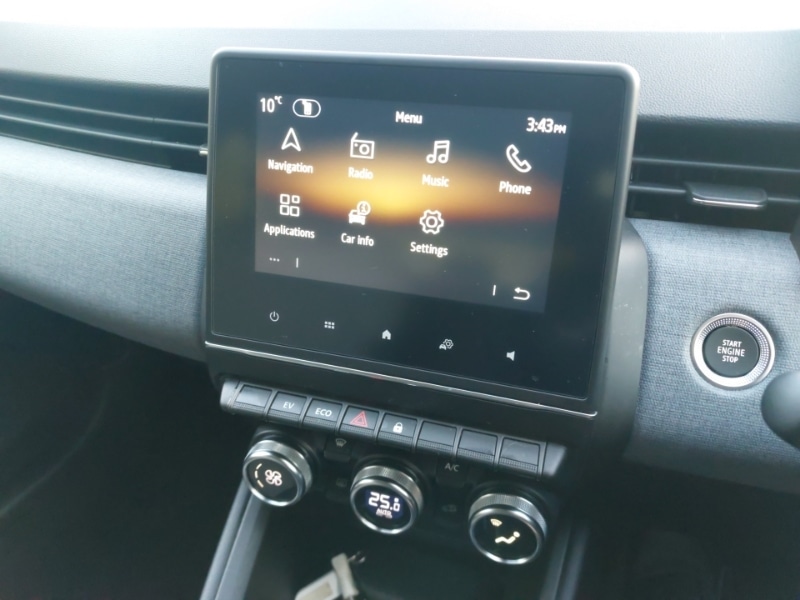 Used Renault Clio 2024 for sale - 77357779: Photo 15