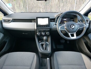 Used Renault Clio 2024 for sale - 77357779: Photo