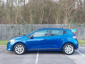 Used Renault Clio 2024 for sale - 77357779: Photo