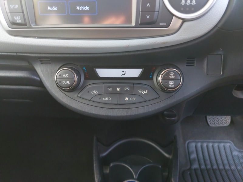 Used Toyota Yaris 2013 for sale - 77837583: Photo 16