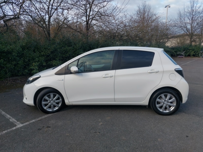 Used Toyota Yaris 2013 for sale - 77837583: Photo 4