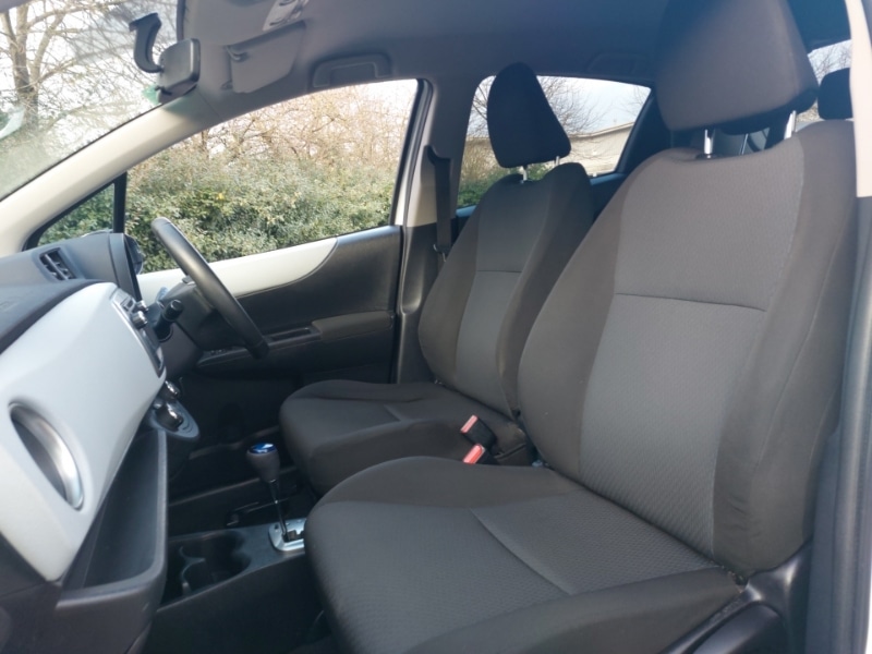 Used Toyota Yaris 2013 for sale - 77837583: Photo 5